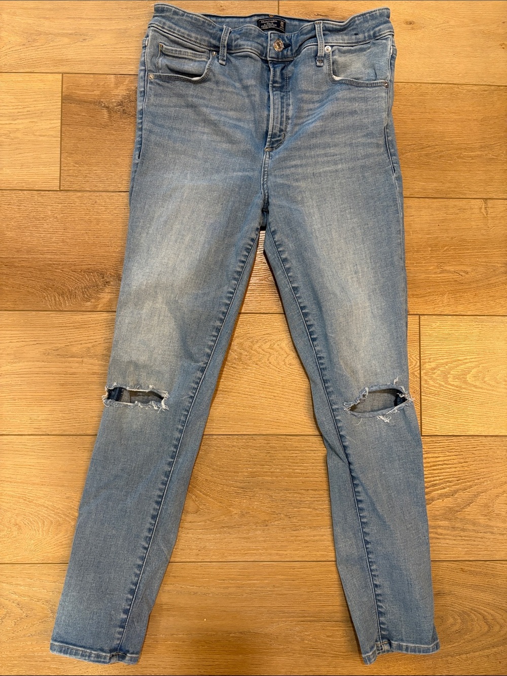 Abercrombie & Fitch - Simone High Rise Super Skinny